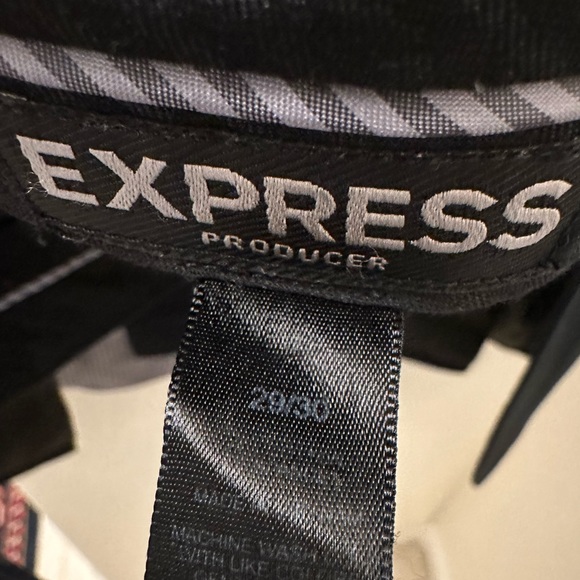 Express Producer Suit! - Picture 7 of 7